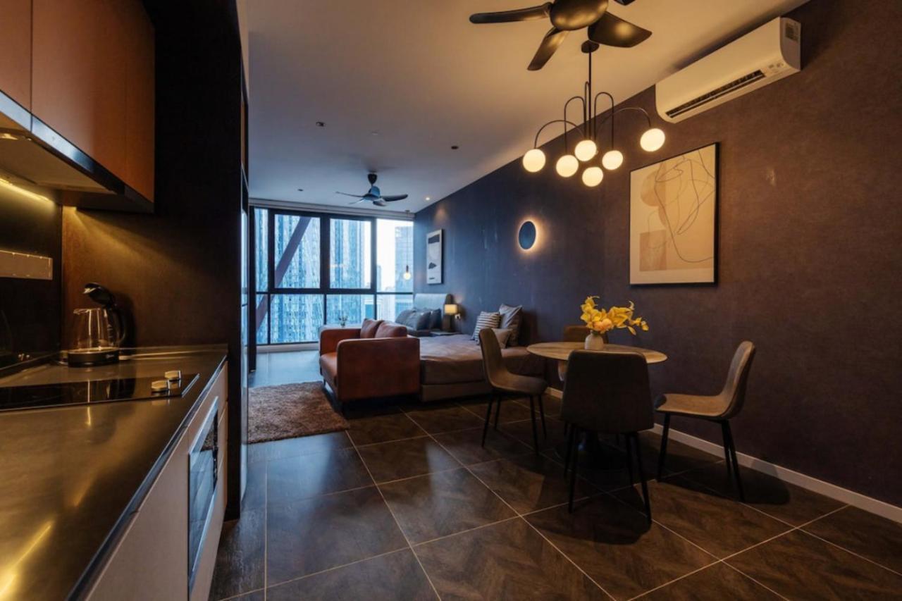 Scarletz Suites Klcc Twin Tower By Purple Orchid Kuala Lumpur Zewnętrze zdjęcie