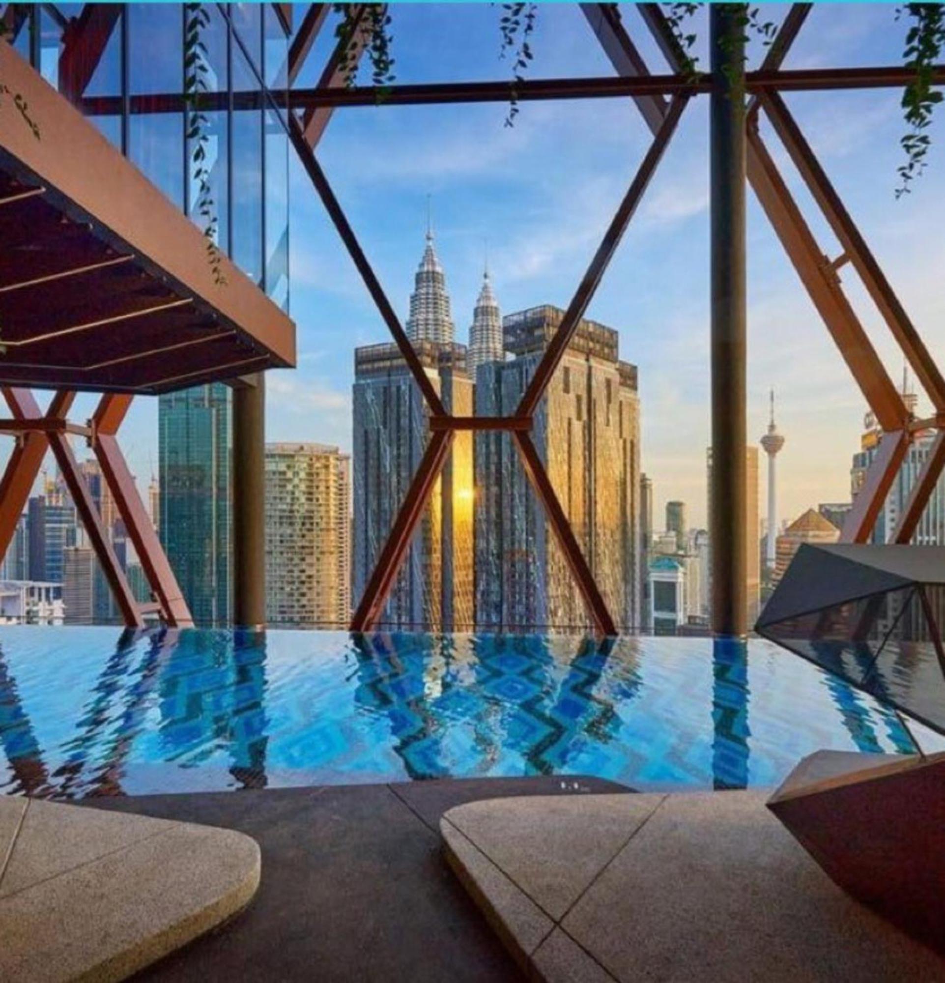 Scarletz Suites Klcc Twin Tower By Purple Orchid Kuala Lumpur Zewnętrze zdjęcie