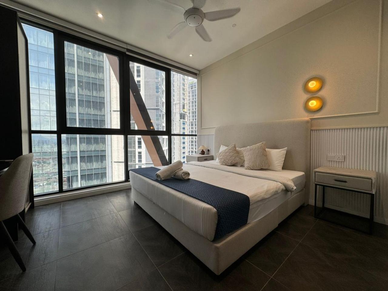 Scarletz Suites Klcc Twin Tower By Purple Orchid Kuala Lumpur Zewnętrze zdjęcie