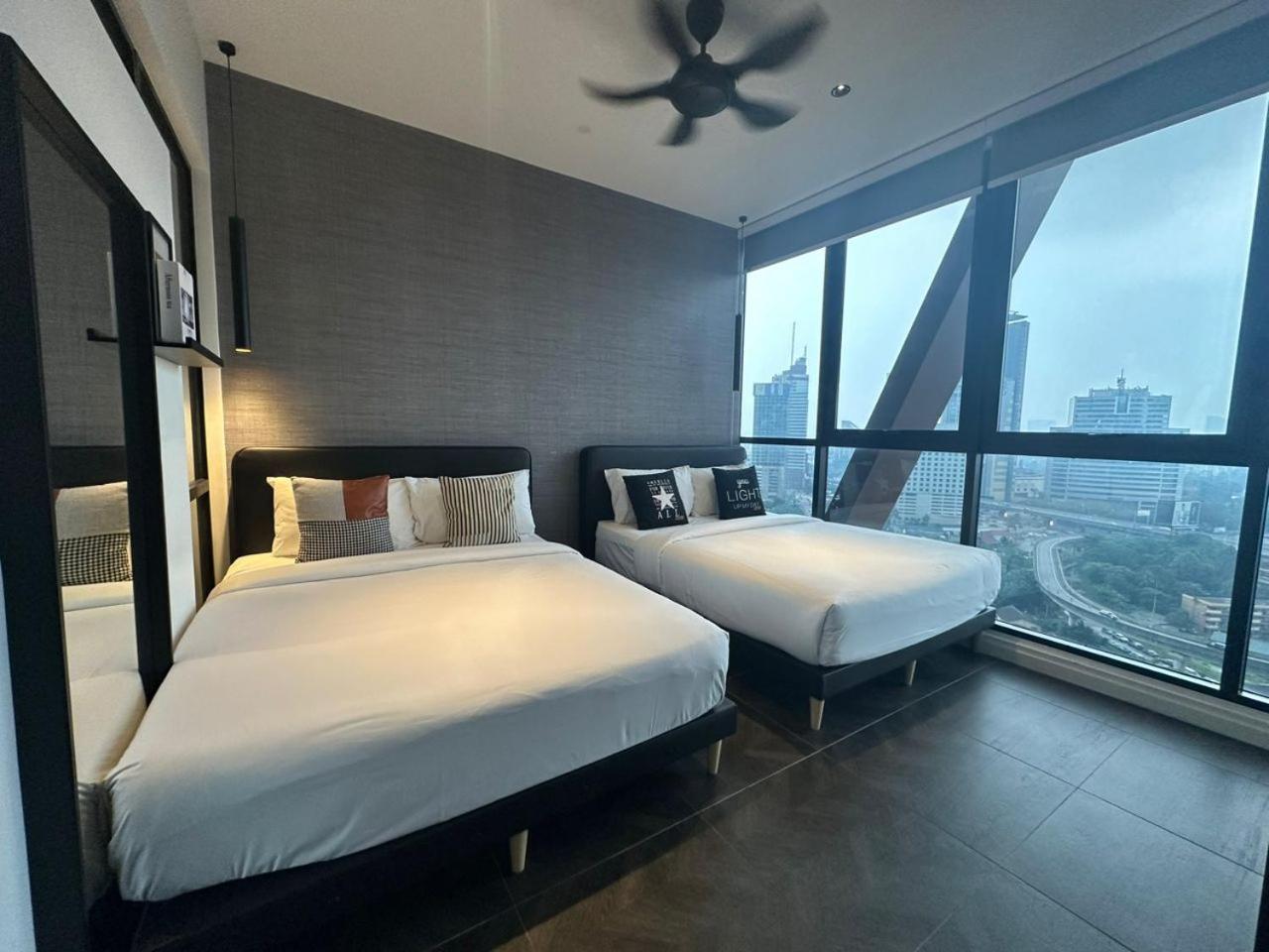 Scarletz Suites Klcc Twin Tower By Purple Orchid Kuala Lumpur Zewnętrze zdjęcie